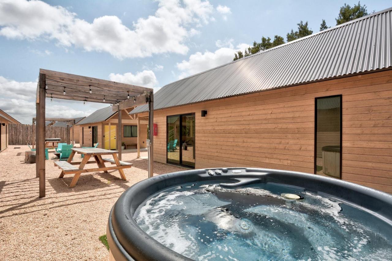 Lucky Arrow Retreat Hotel Dripping Springs Eksteriør billede